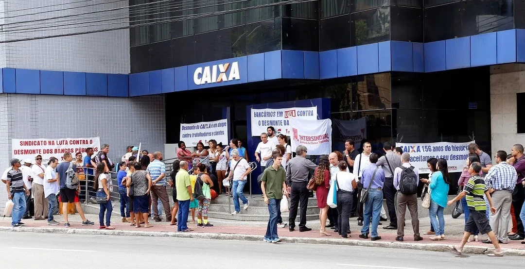 Caixa lucra bilhões e mantém gestão de opressão aos empregados
