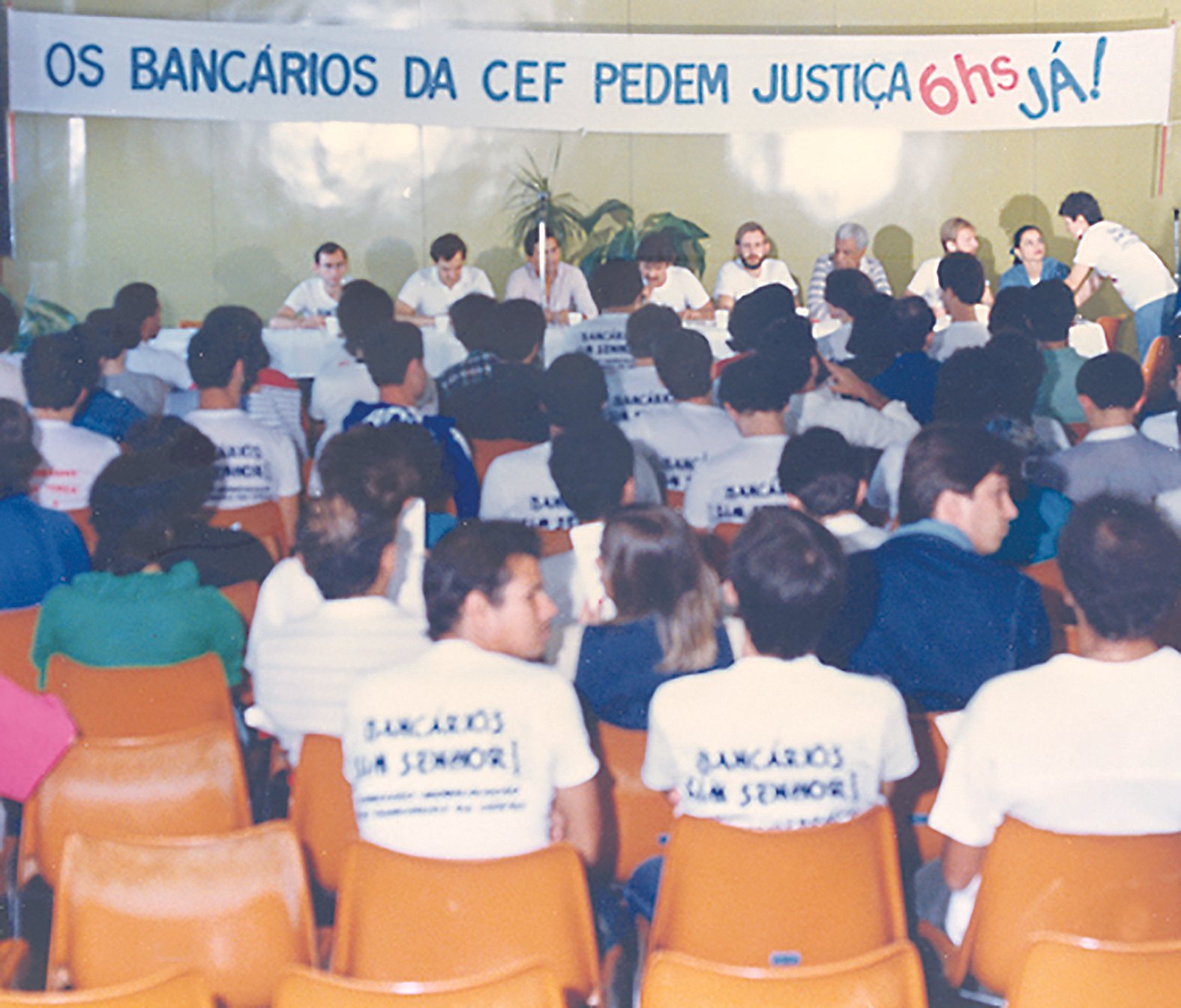 Capa Correio 30 anos