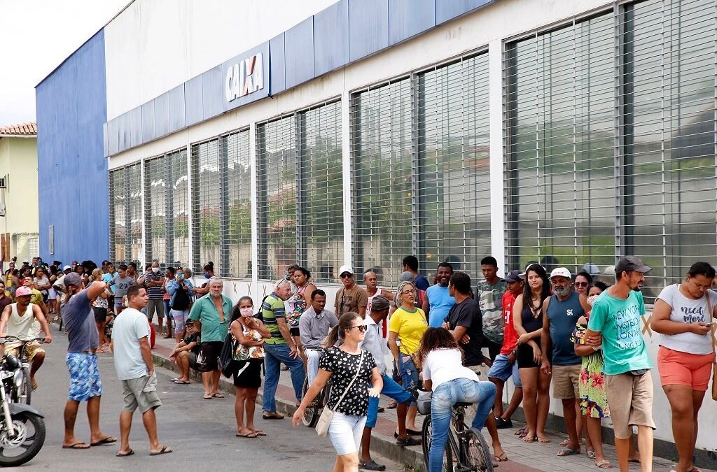 CEE/Caixa cobra melhores condições de trabalho e segurança aos empregados