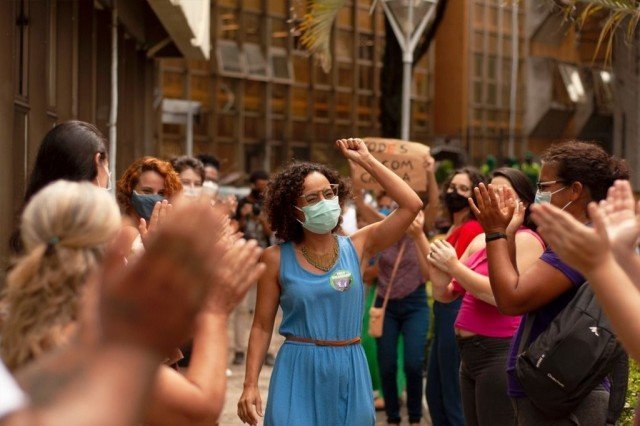 Toda solidariedade à vereadora Camila Valadão. Não vão nos calar!