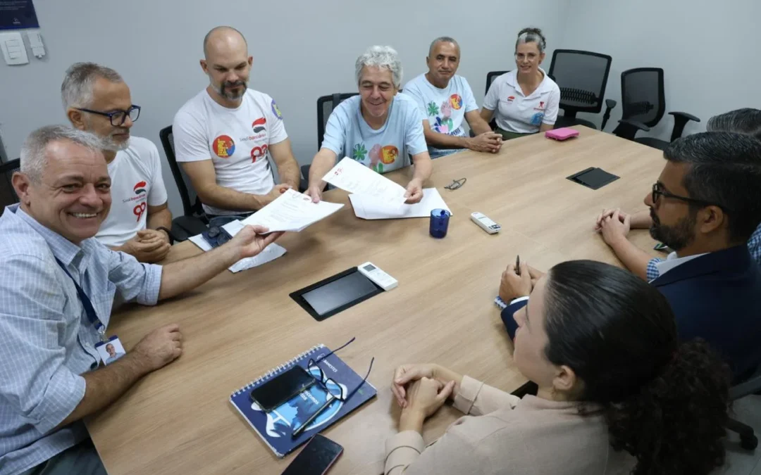 Entrega da minuta ao Banestes marca lançamento da Campanha Nacional no ES