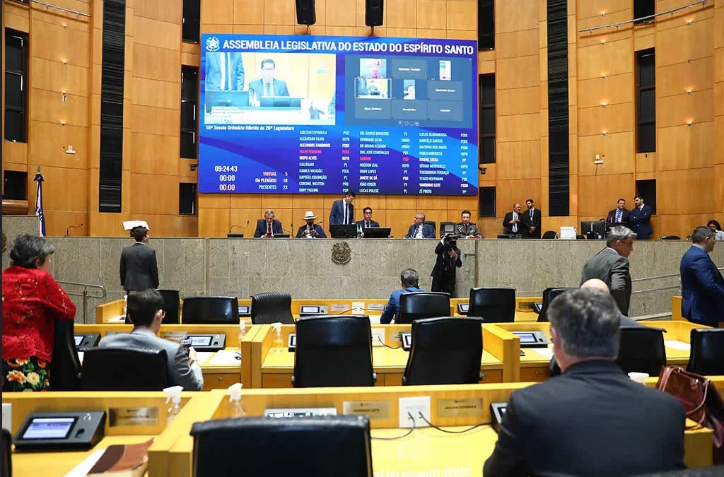 Assembleia mantém veto a PL que criminaliza famílias em áreas de ocupação