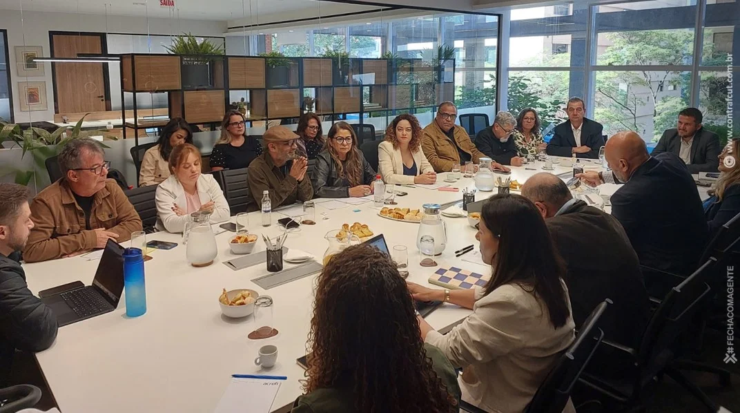 Financiários começam a debater cláusulas econômicas