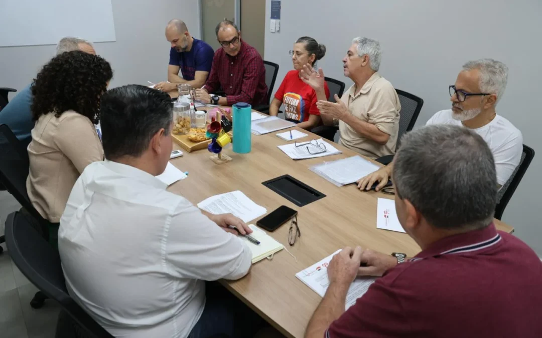 Com foco na saúde, comissão faz 1ª rodada de negociação com Banestes