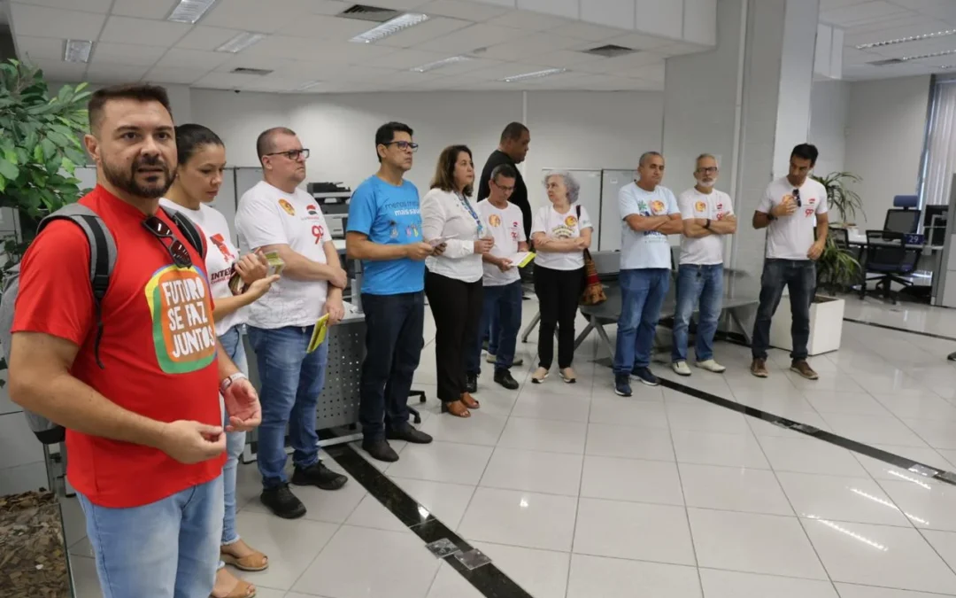 Ação sindical em agências da Reta da Penha mobiliza categoria em defesa da saúde