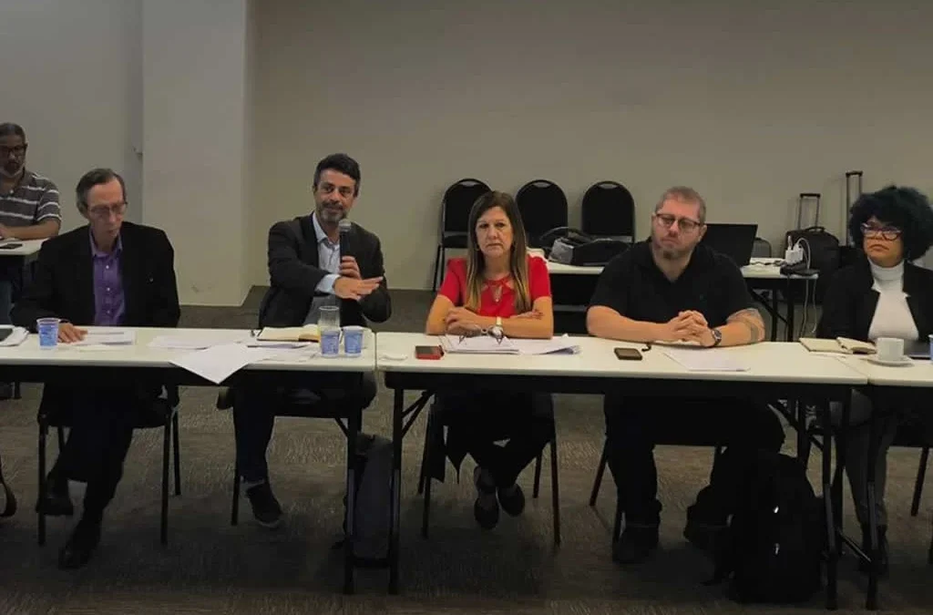 CEE debate com a Caixa metas, adoecimento mental e condições de trabalho 