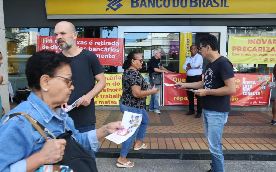 Projeto Inova: bancários fazem manifestação no BB Reta da Penha