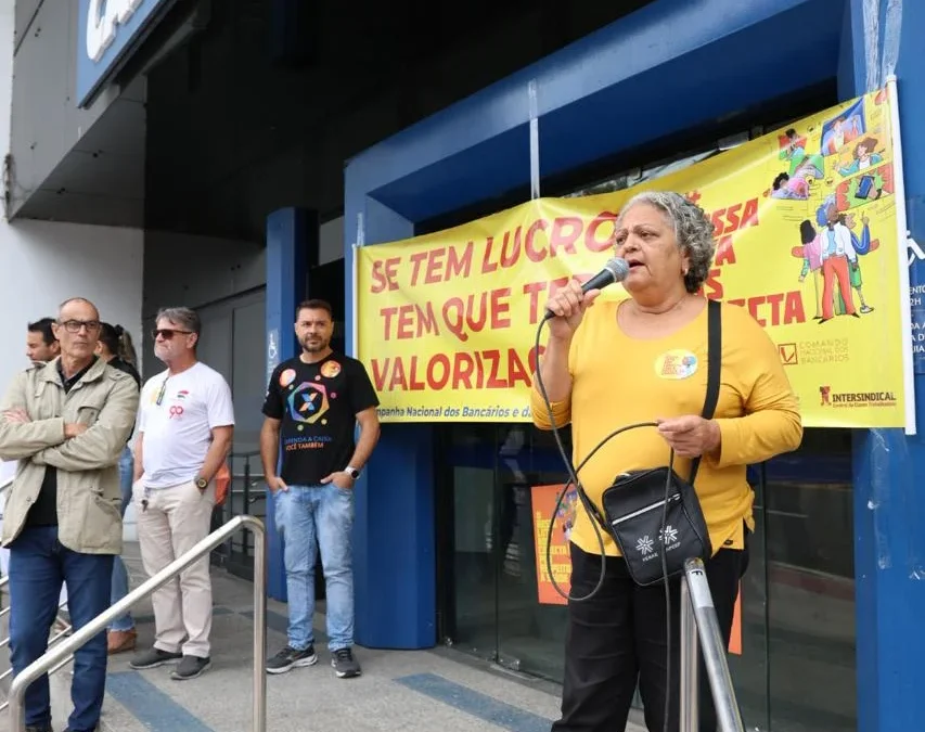 Bancários da Caixa devem decidir sobre acordo em assembleia virtual nesta quinta-feira (12)
