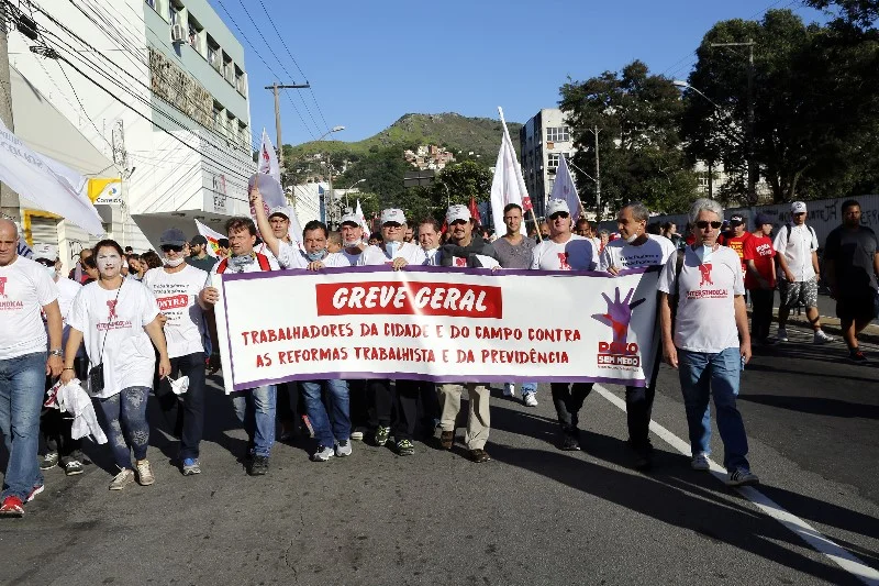 Banestianos começam a receber por corte de ponto ilegal por participação em greve