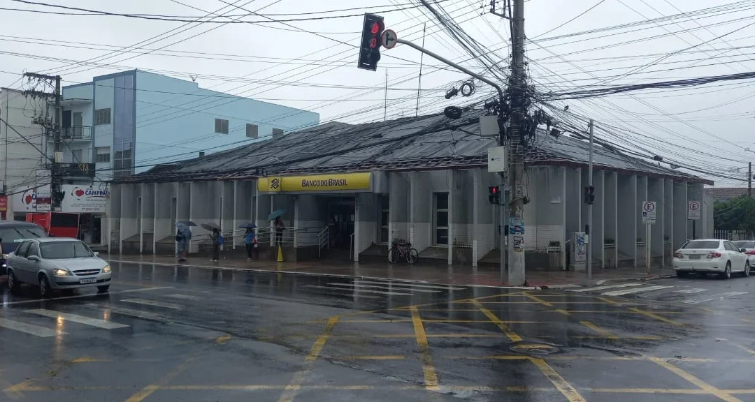 Falta de planejamento em obras causa caos em BB de Aracruz e Santa Leopoldina