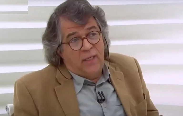 Ricardo Antunes: Fim da escala 6X1 é questão vital para classe trabalhadora