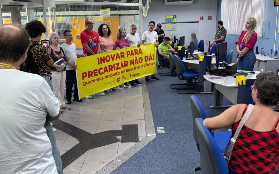Sindicato faz ação no BB em Cariacica e Viana contra o desmonte da reestruturação