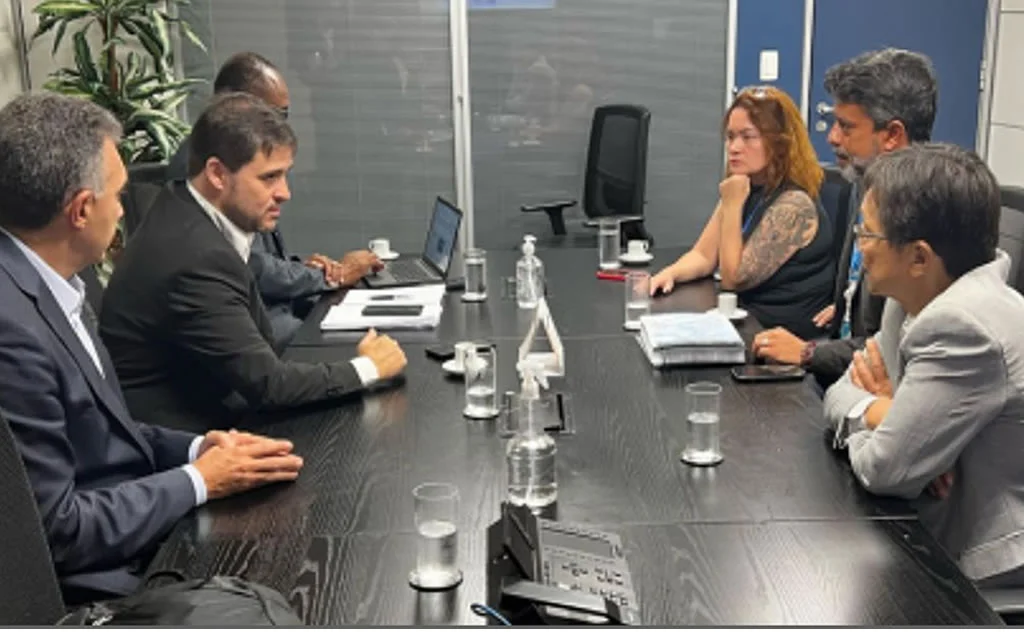 Combate ao assédio moral e Saúde Caixa em pauta com os VPs de Pessoas e Rede