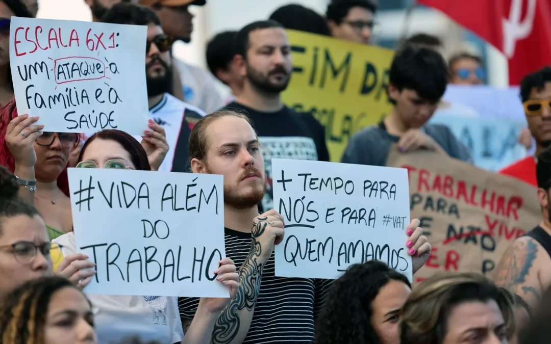 Ato pelo Dia da Trabalhadora e do Trabalhador pede fim da escala 6×1