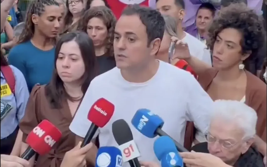 Com apoio popular, Glauber costura acordo e suspende greve de fome