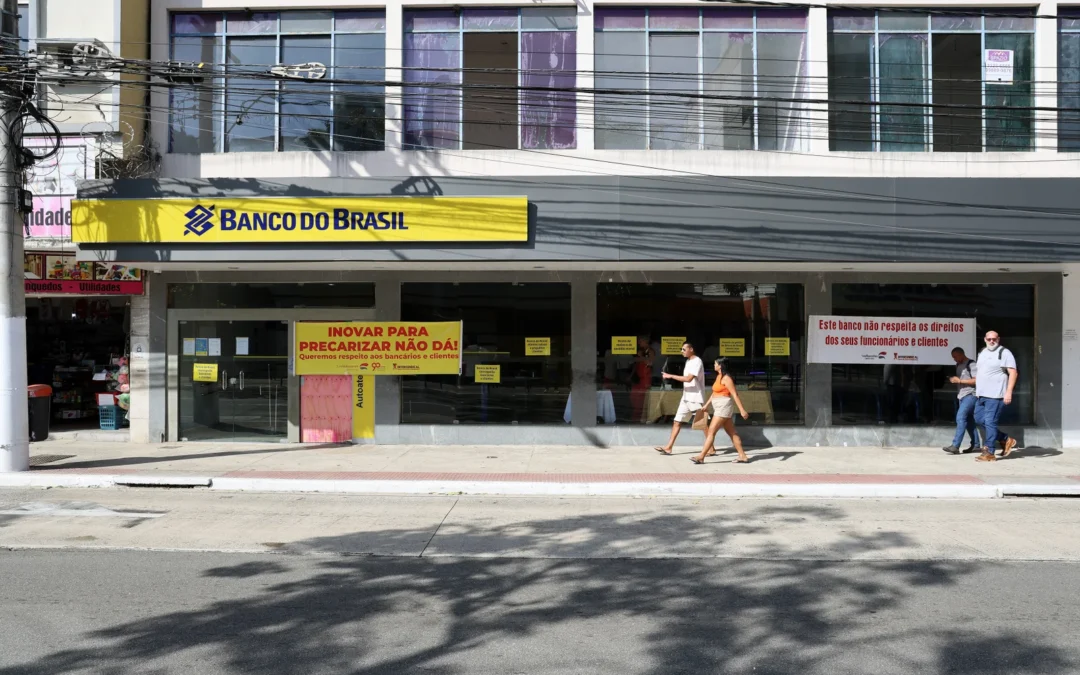BB Jucutuquara anuncia fechamento de guichês de caixa e bancários protestam