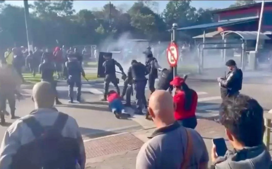 PM age com violência contra terceirizados da ArcelorMittal