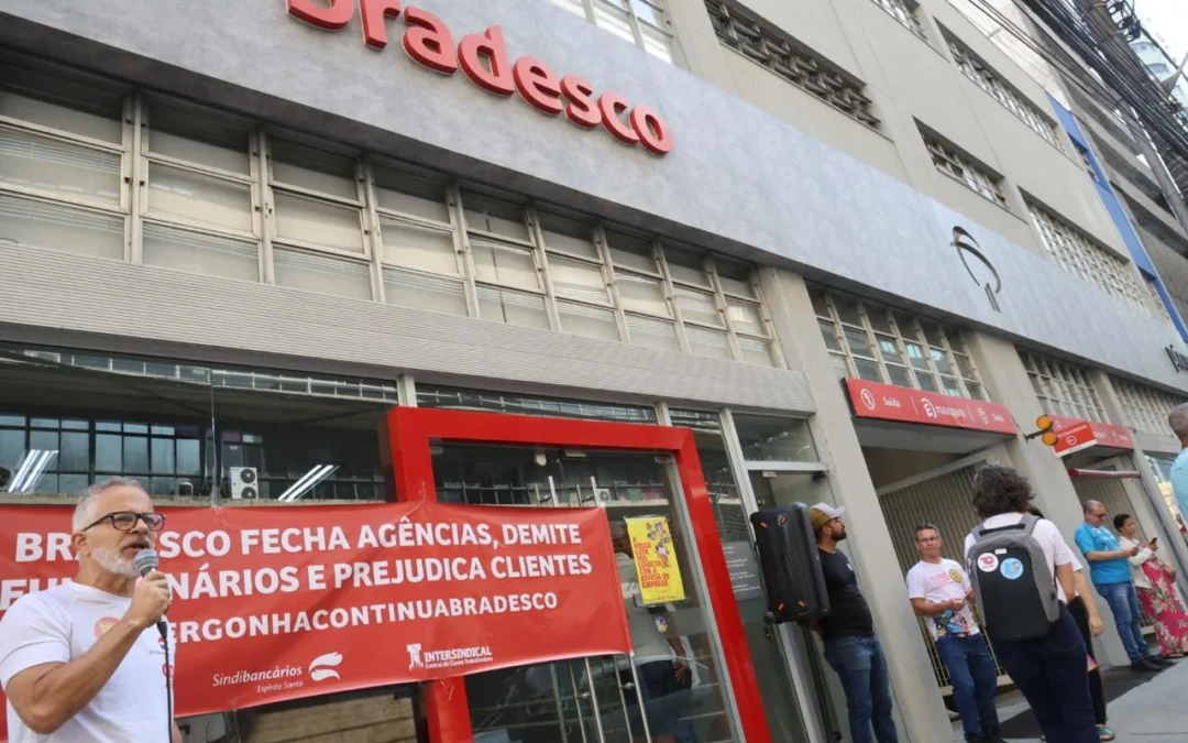Bradesco alcança lucro de R$ 18 bi com demissões em massa e fechamento de agências