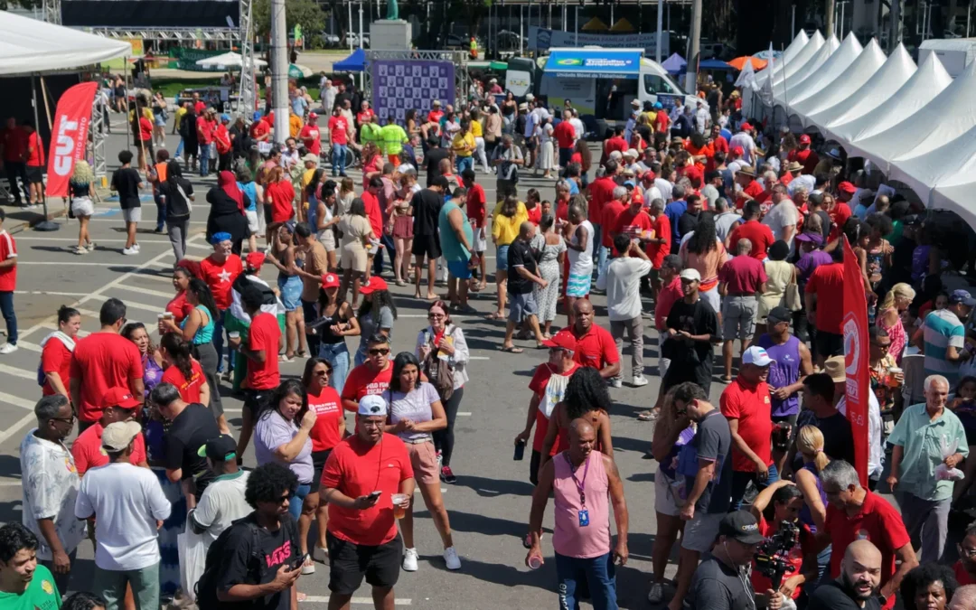 Trabalhadores se unem pelo fim da escala 6×1 e do feminicídio