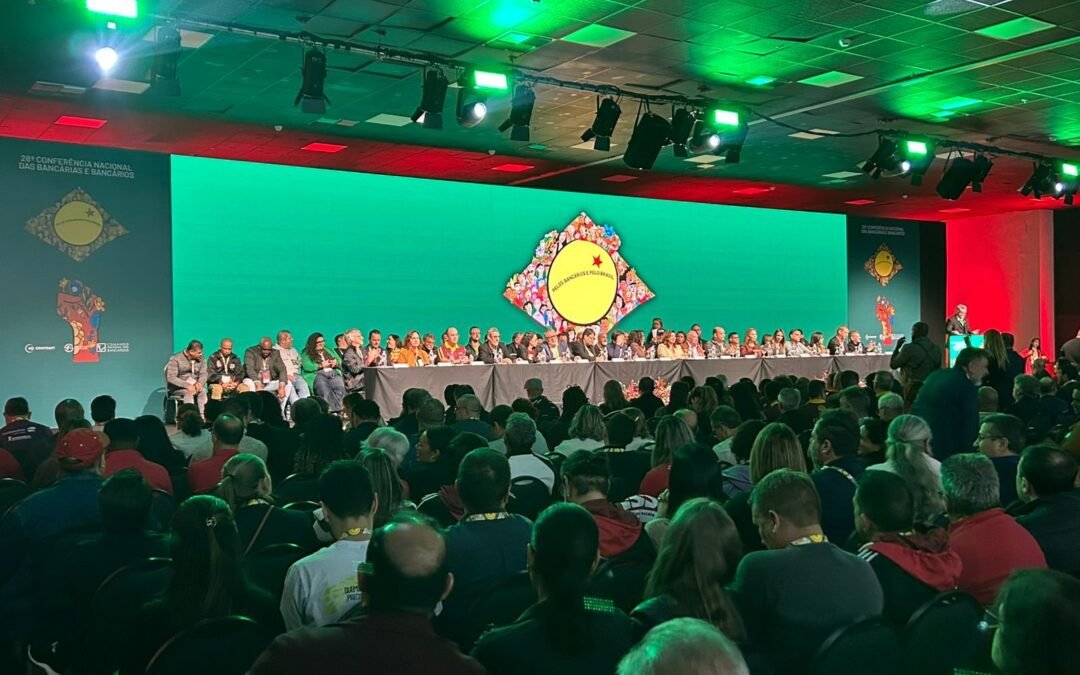 “Pelos bancários e pelo Brasil”: mote da conferência nacional deu a tônica às falas de abertura