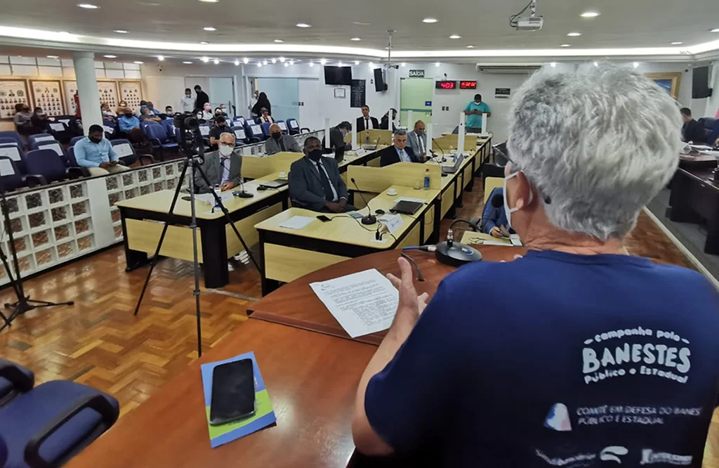 Câmara de Cachoeiro: Comitê faz alerta sobre risco de venda da Banestes Seguros