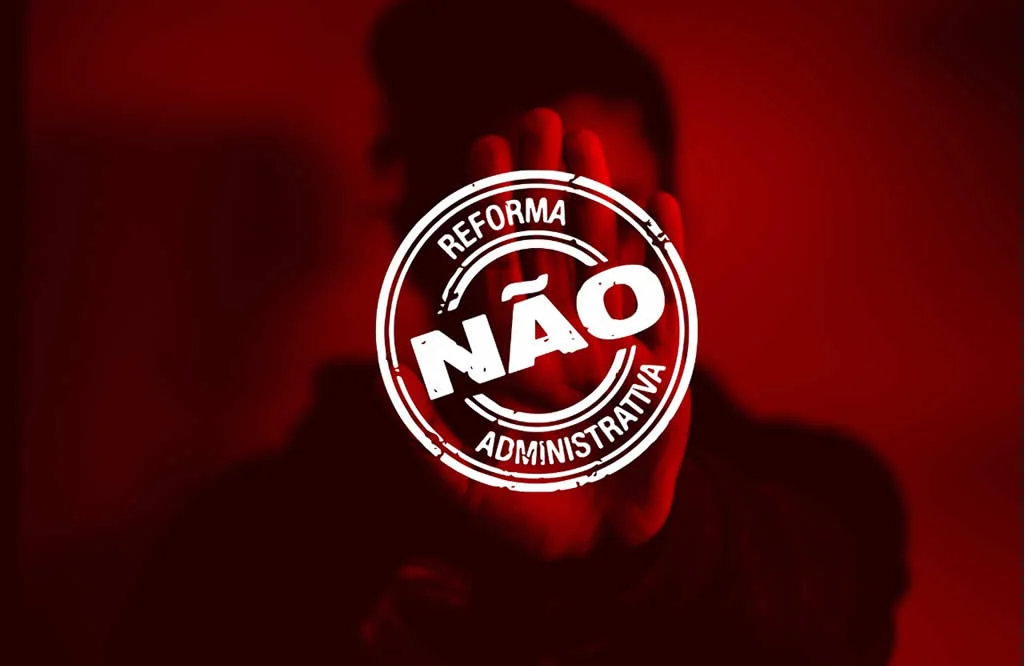 Trabalhadores fazem ato contra a reforma administrativa nesta quarta, 30, na Praça Costa Pereira