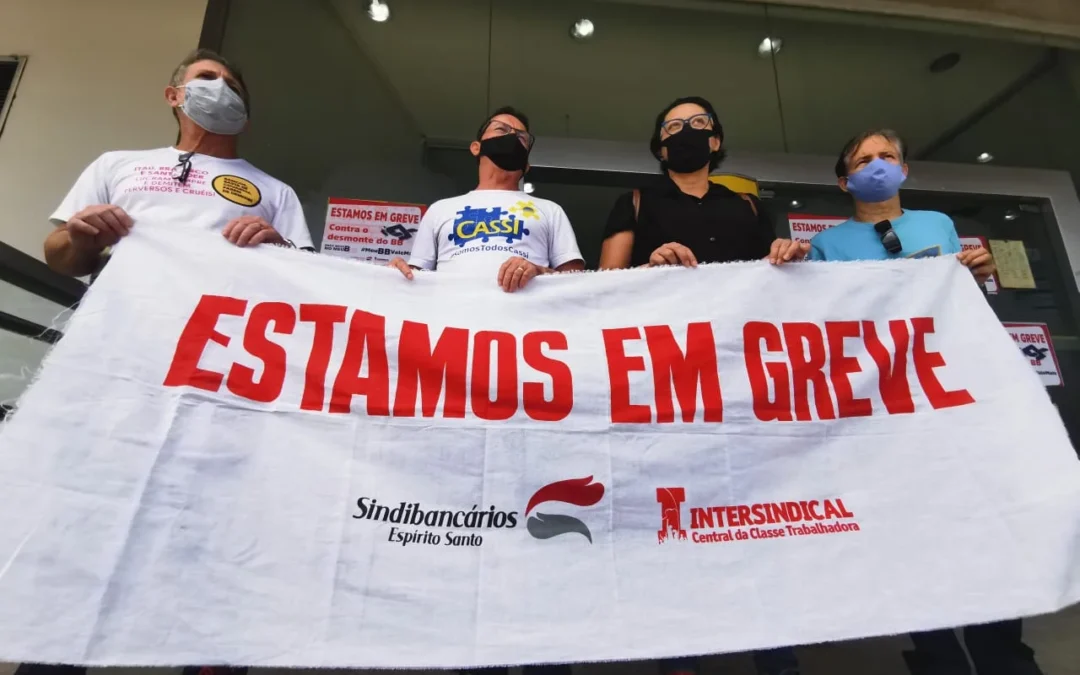 Greve dos bancários do BB paralisa o funcionamento de dezenas de agências no estado