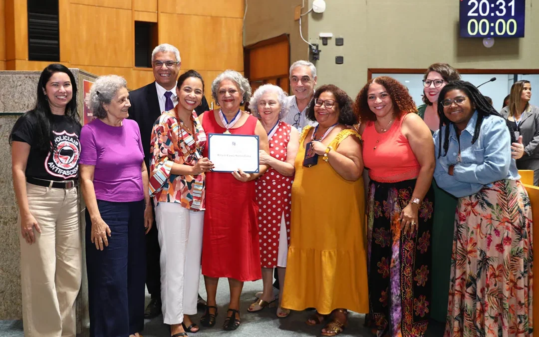 Diretoras do Sindicato recebem comenda Maria Ortiz