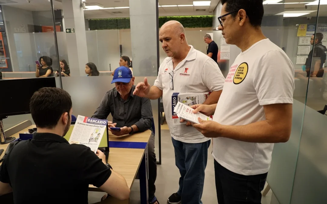 Sindicato realiza ato nas agências do Itaú contra as demissões
