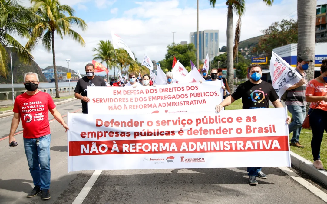 Reforma administrativa destrói responsabilidades do Estado com a população
