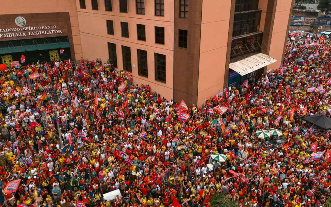 Sindibancários/ES participa de ato em defesa da democracia e da soberania nacional