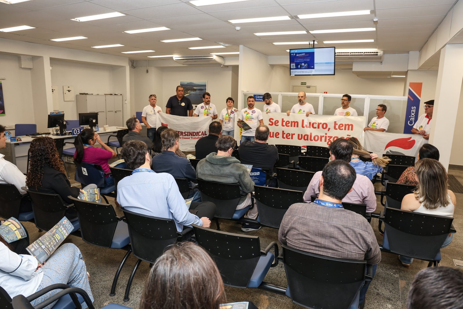 Dia Nacional de Luta mobiliza bancários e bancárias e cobra proposta que atenda às reivindicações da categoria