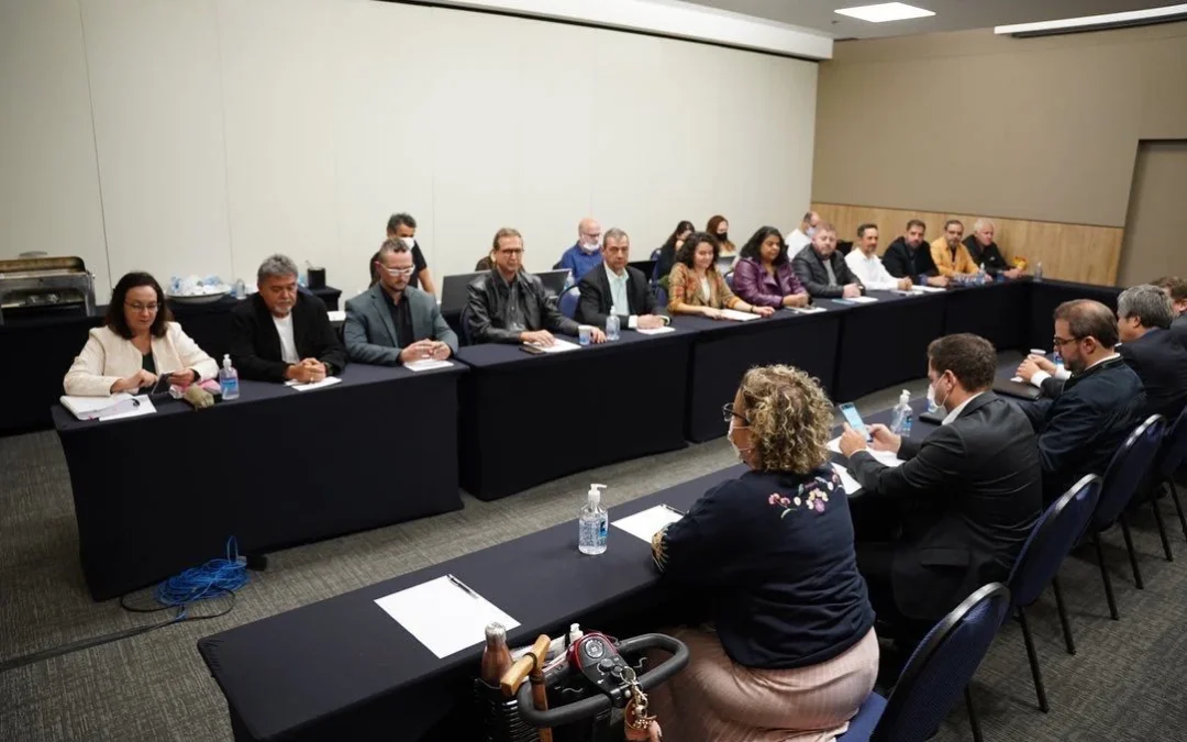 Fenaban trava negociação sobre PLR; assembleia é nesta sexta