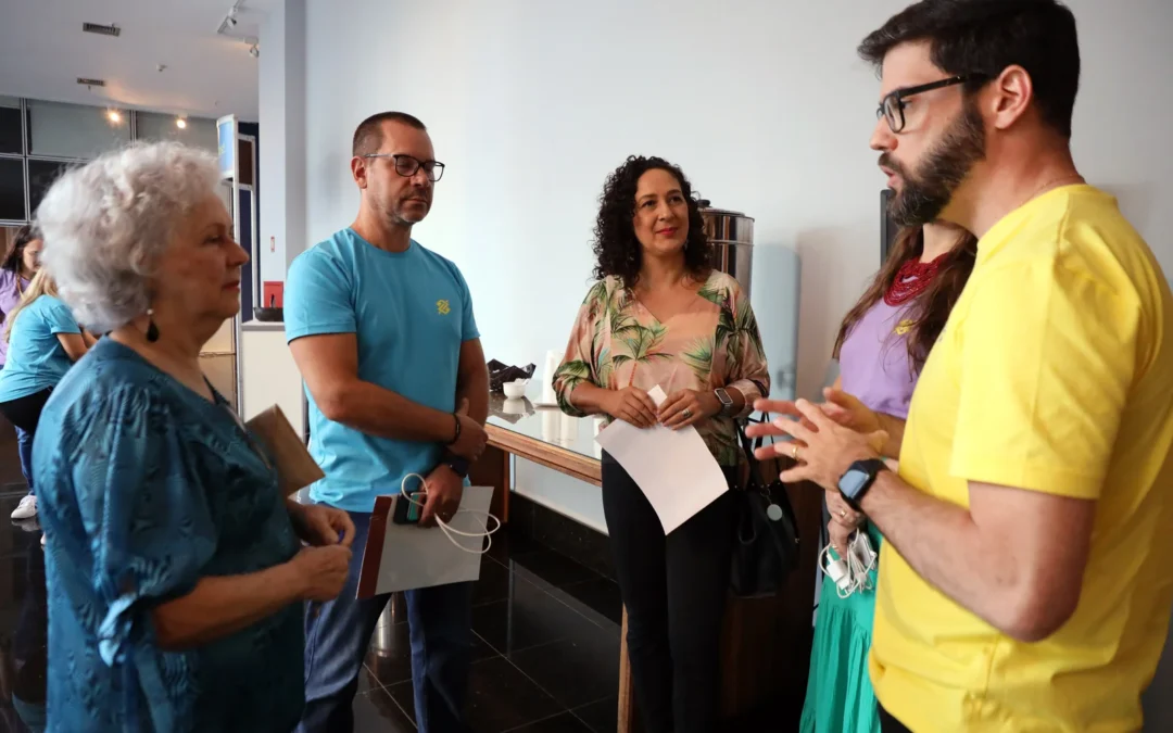 Sindicato entrega reivindicações a gerente da Gepes e a diretor da Disec