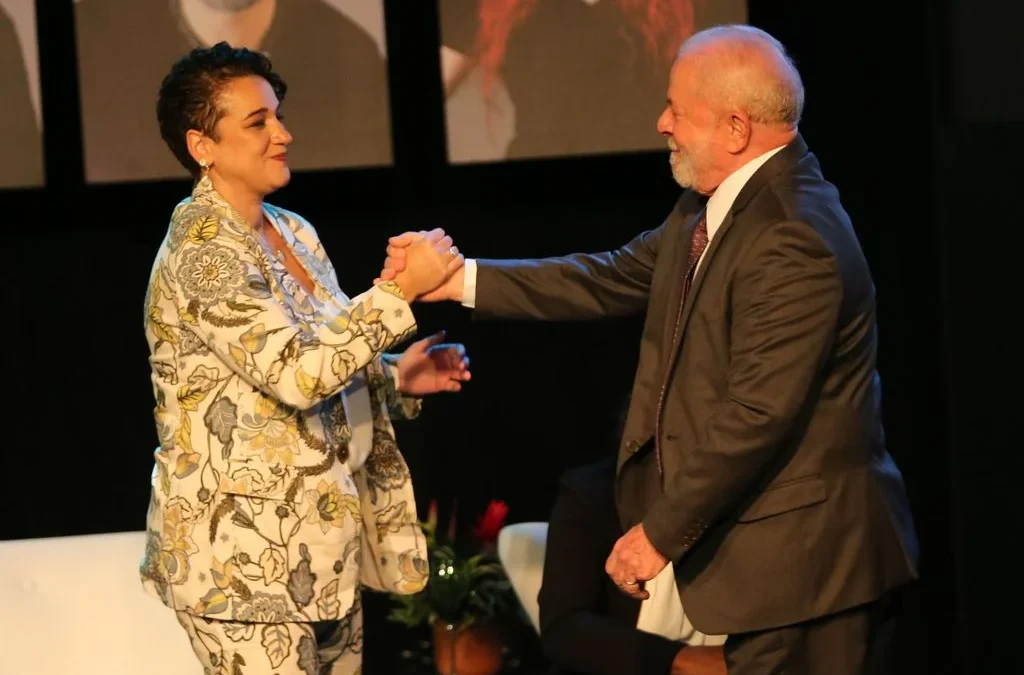 Lula diz que tratar funcionários com respeito deve ser compromisso da presidenta do BB