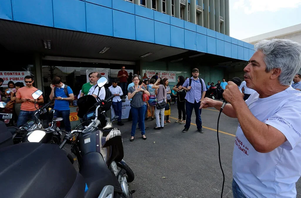 Sindicato reivindica abono de horas paradas após manifestação no CPD