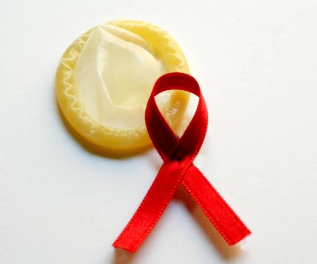 Dia de combate à aids previne a doença e a discriminação