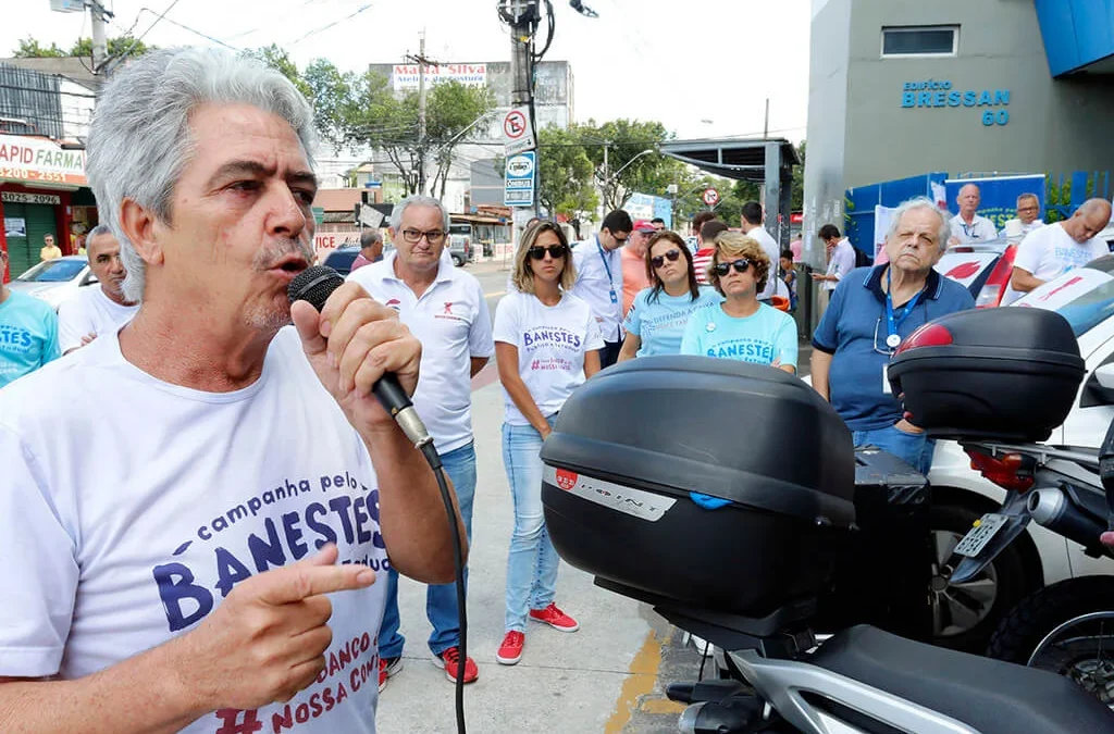 Bancários paralisam CPD na manhã da segunda-feira, 18