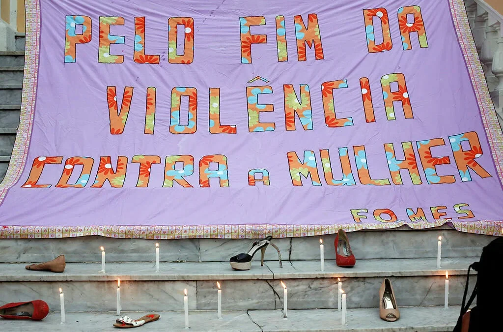 Mulheres cobram fim do feminicídio em Dia Pela Eliminação da Violência Contra a Mulher