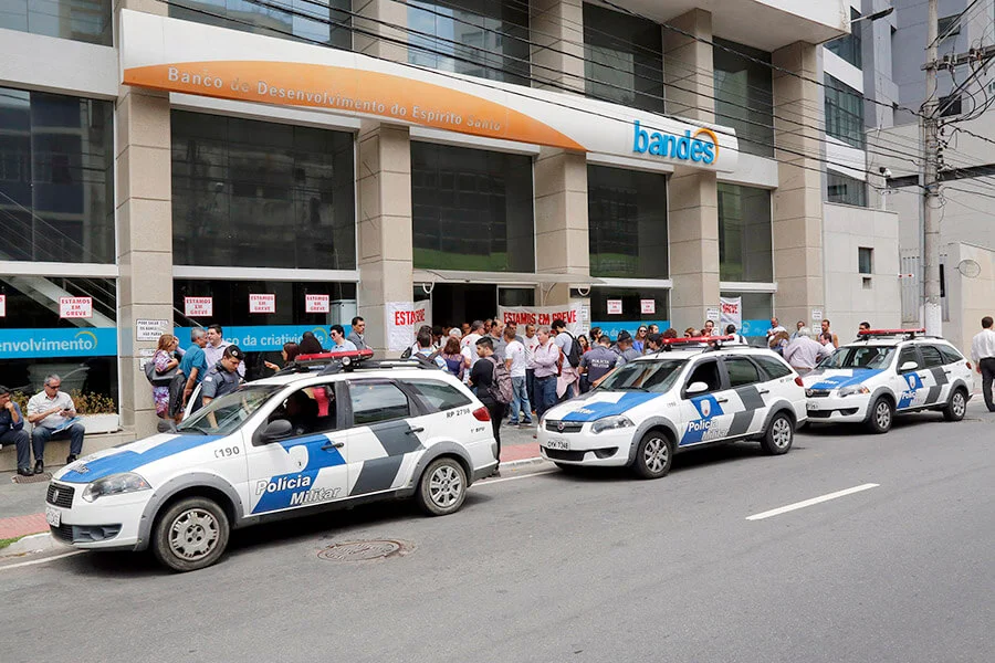 Direção do Bandes chama polícia para criminalizar greve