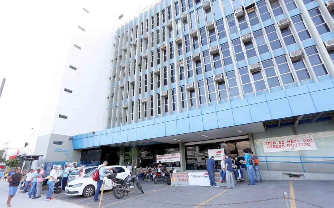 Banestes – Operadores noturnos podem sofrer corte de salário após terceirização