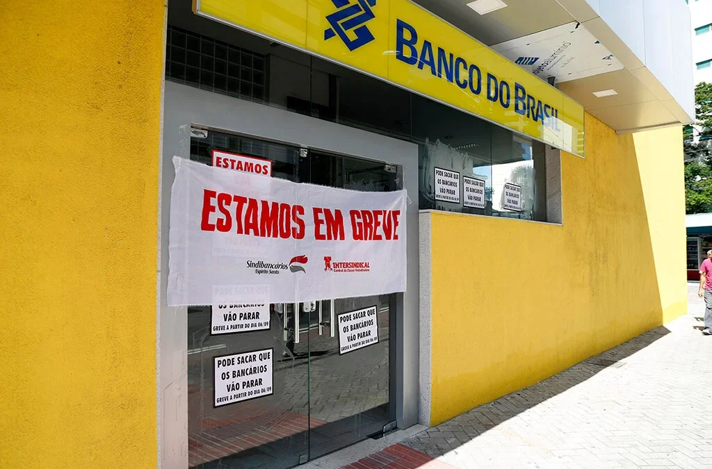 Vitória dos bancários! Justiça condena BB por assédio moral