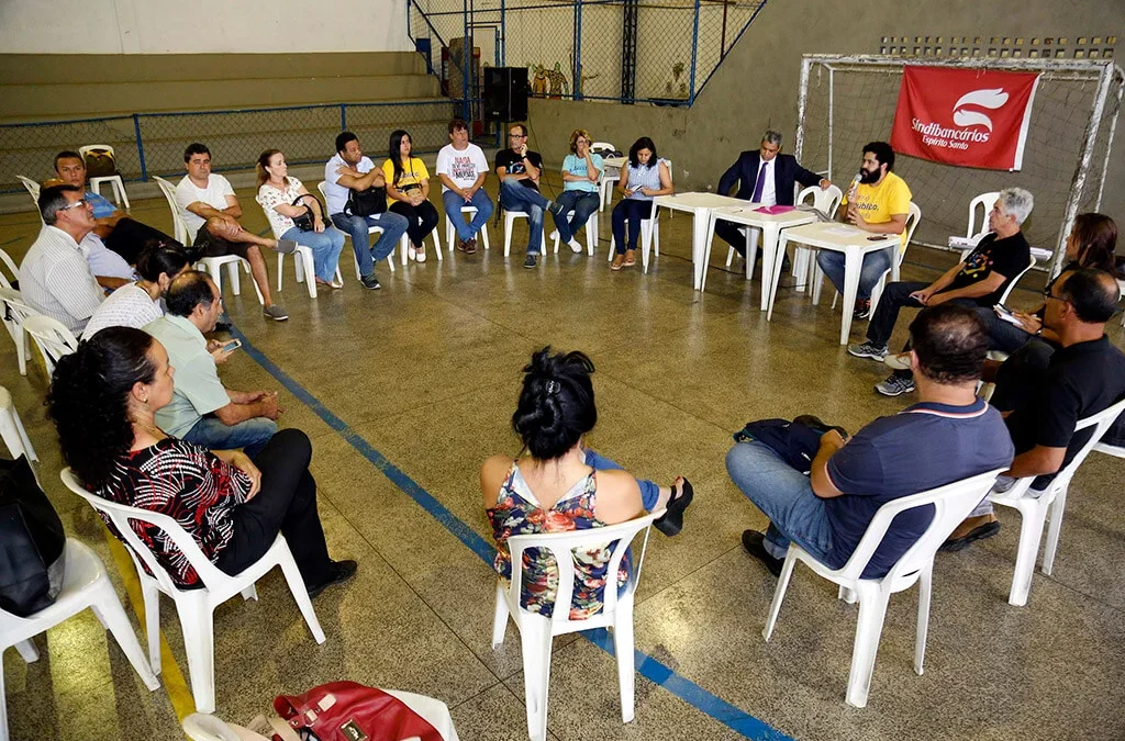 Caixas do Banco do Brasil discutem reestruturação