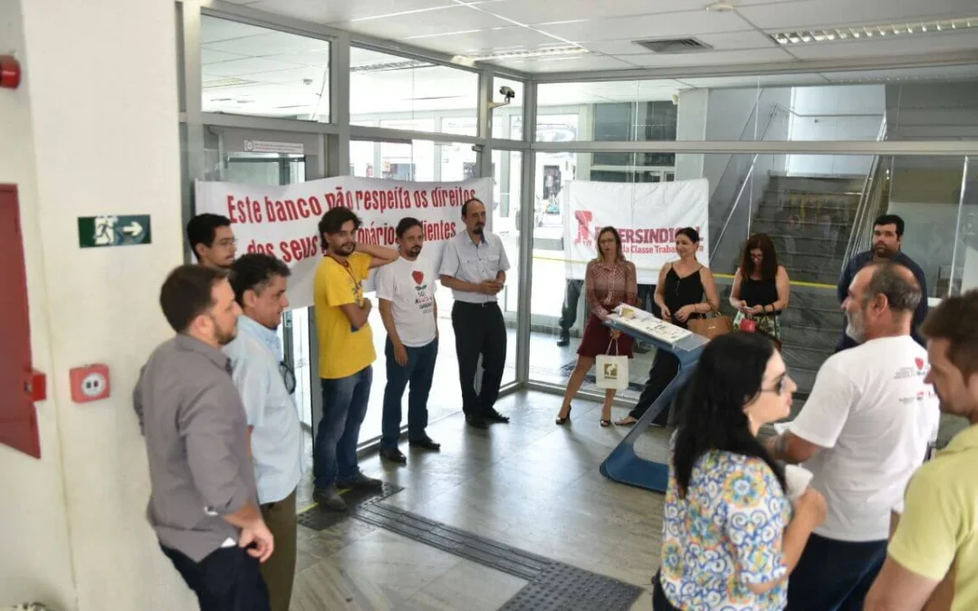BB: bancários paralisam agência sem ar condicionado em São Mateus