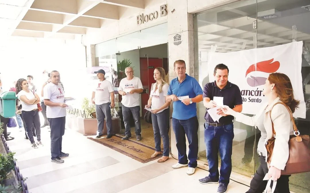 Bancários fazem escala para cobrir déficit de empregados