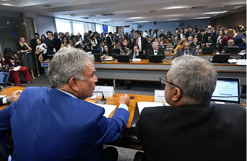 Votação do relatório da MP 905 é novamente adiada