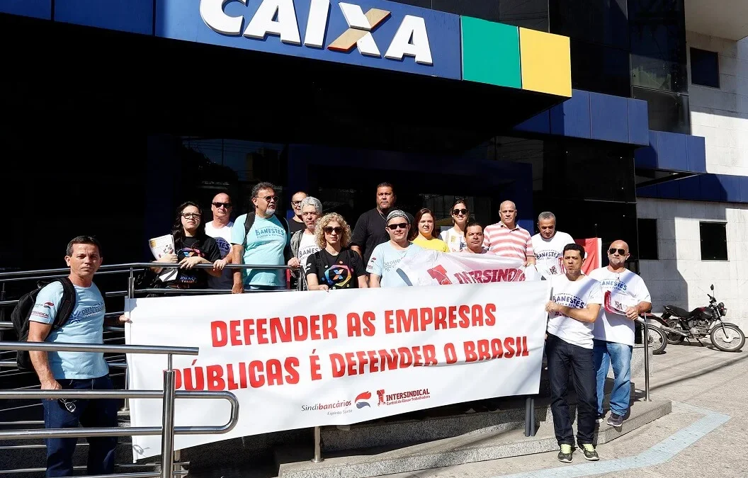 Trabalhadores capixabas realizam ato unificado em defesa das estatais