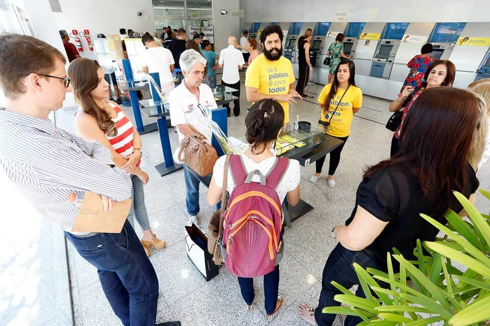 Sindicato paralisa agências do BB contra nova reestruturação
