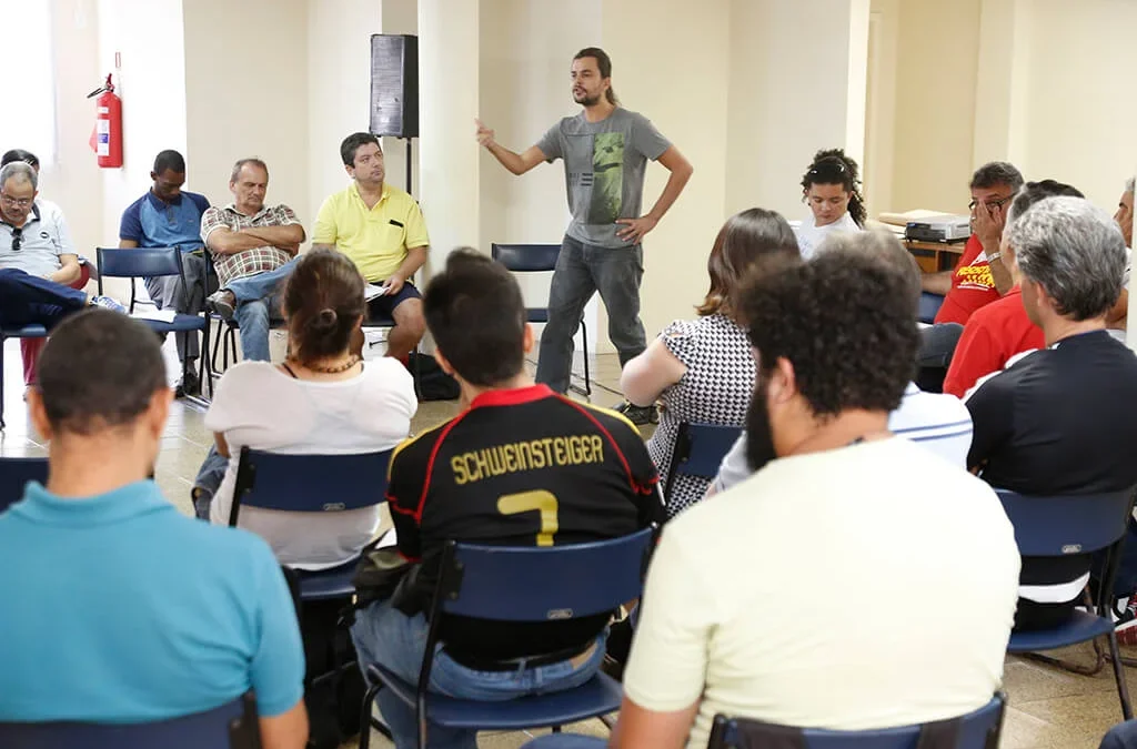 Delegados sindicais debatem conjuntura e avaliam Campanha Salarial 2016