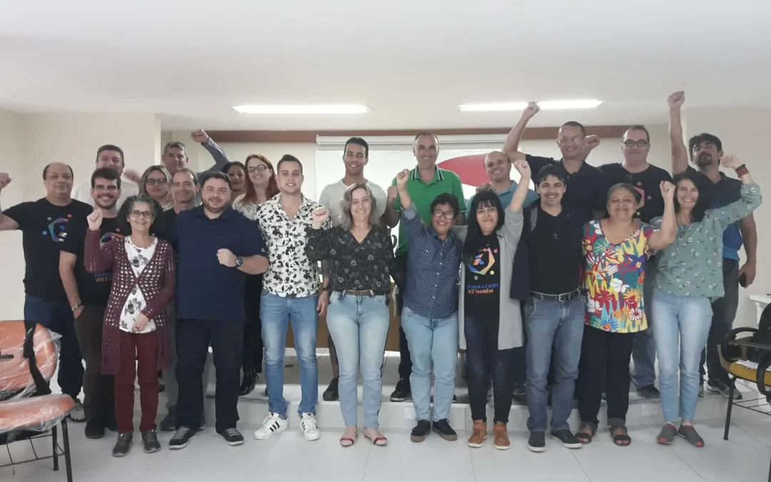 Delegados sindicais da Caixa se organizam para defender direitos e banco 100% público